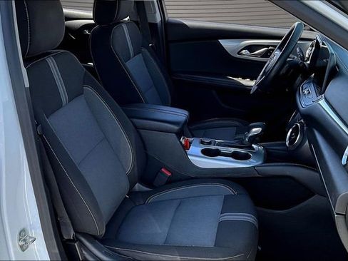 Used 2023 Chevrolet Blazer LT image 27