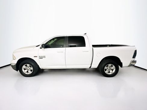 Used 2020 RAM 1500 Classic SLT w/ Luxury Group image 4