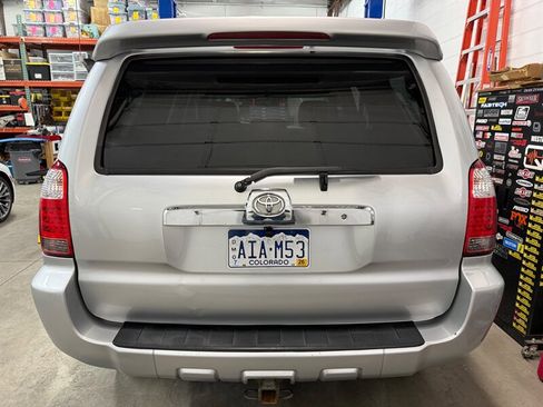 Used 2008 Toyota 4Runner SR5 AWD/4WD image 9