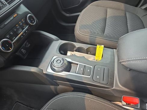 Certified 2024 Ford Escape Active AWD/4WD image 25