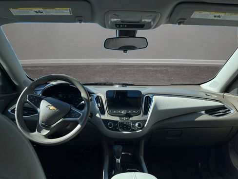 Used 2021 Chevrolet Malibu LT image 36