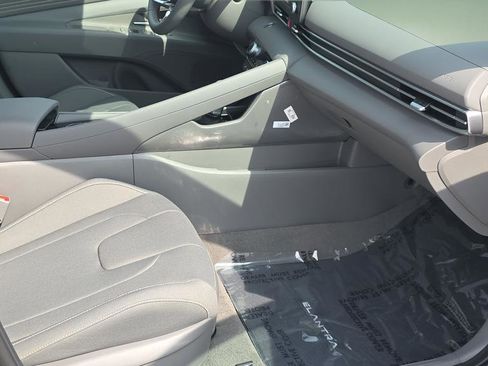 New 2026 Hyundai Elantra SEL Sport Premium FWD image 13