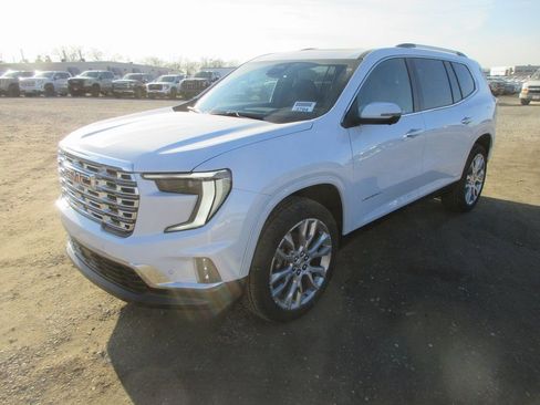 New 2026 GMC Acadia Denali w/ Super Cruise Package image 10