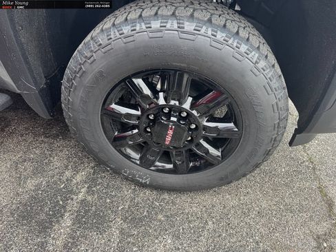 New 2026 GMC Sierra 2500 AT4 w/ AT4 Premium Plus Package AWD/4WD image 10