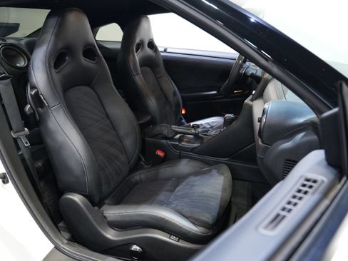 Used 2017 Nissan GT-R Premium AWD/4WD image 32