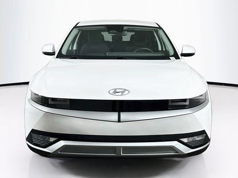Used 2024 Hyundai Ioniq 5 SEL RWD image 2