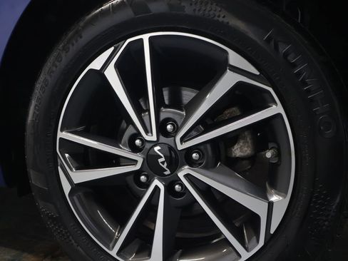 Used 2024 Kia Forte LXS w/ LXS Technology Package image 28