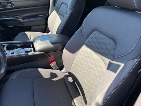 Certified 2025 Nissan Pathfinder SV AWD/4WD image 18