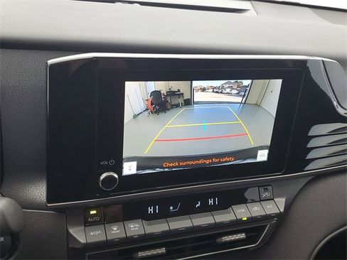 Used 2025 Toyota Camry LE image 28