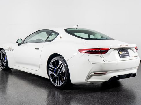 Used 2024 Maserati GranTurismo Folgore image 15