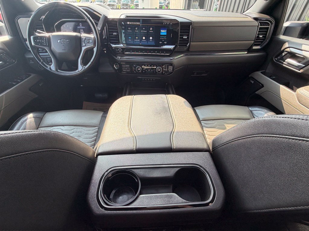 Used 2025 Chevrolet Silverado 2500 ZR2 w/ Technology Package AWD/4WD image 12