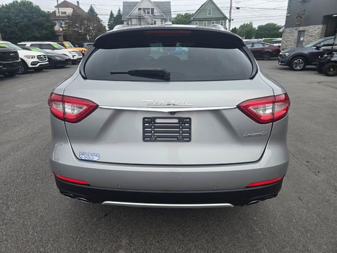 Used 2017 Maserati Levante S AWD/4WD image 18