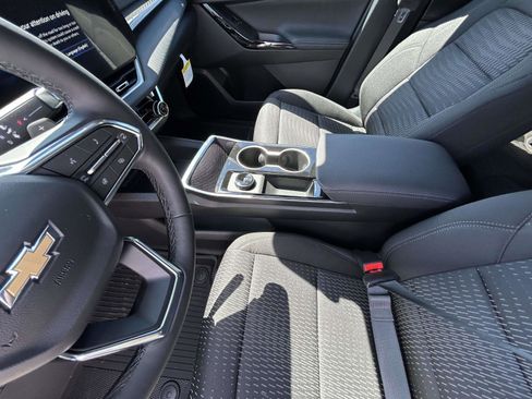 New 2026 Chevrolet Equinox LT w/ Safety and Technology Package FWD image 9