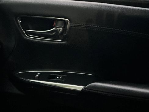 Used 2016 Toyota Avalon Touring image 20