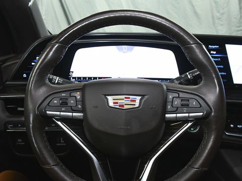 Used 2021 Cadillac Escalade Premium Luxury w/ Driver Assist Tech Package AWD/4WD image 30