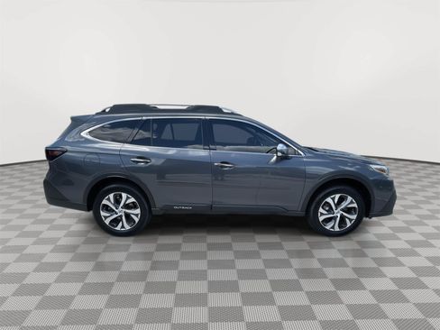 Used 2022 Subaru Outback Touring AWD/4WD image 14