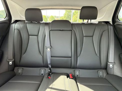 Used 2025 Buick Envision Preferred AWD/4WD image 28