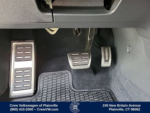 Used 2018 Volkswagen GTI SE w/ SE Leather Package FWD image 40