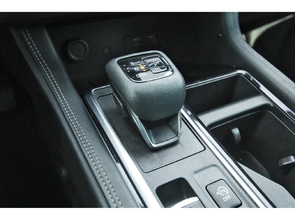 Used 2023 Nissan Pathfinder Platinum w/ Lighting Package (N93) FWD image 32