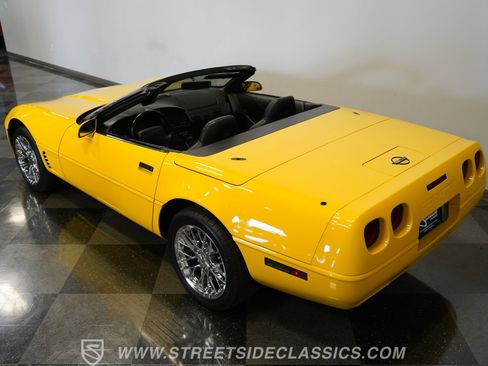 Used 1996 Chevrolet Corvette Convertible image 32