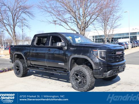 Used 2024 GMC Sierra 1500 Elevation w/ Preferred Package image 1
