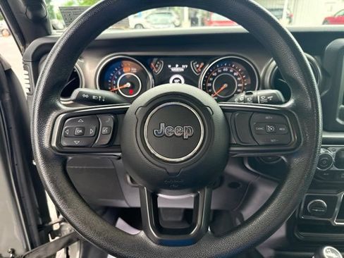 Used 2022 Jeep Wrangler Unlimited Sport AWD/4WD image 25