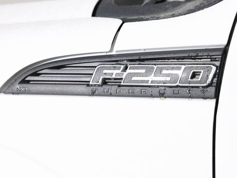 Used 2016 Ford F250 XL w/ Power Equipment Group image 2