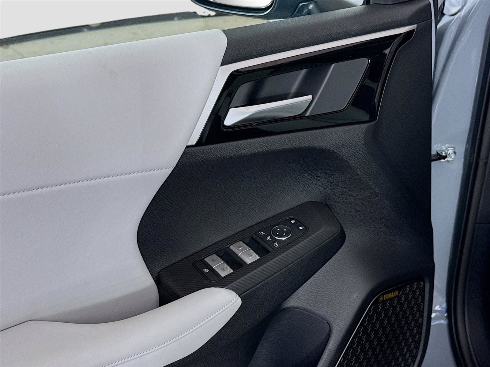 New 2026 Mitsubishi Outlander SE FWD image 17