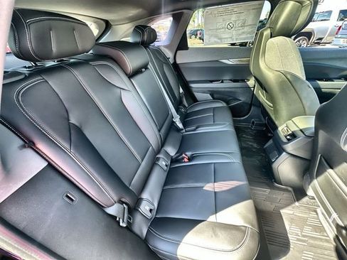 New 2025 Cadillac Optiq Luxury 1 image 28