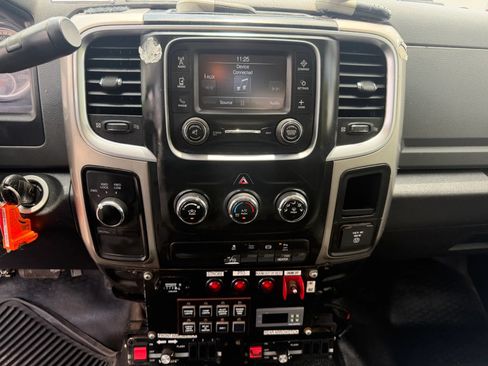 Used 2017 RAM 5500 SLT w/ Quick Order Package 29G SLT AWD/4WD image 14