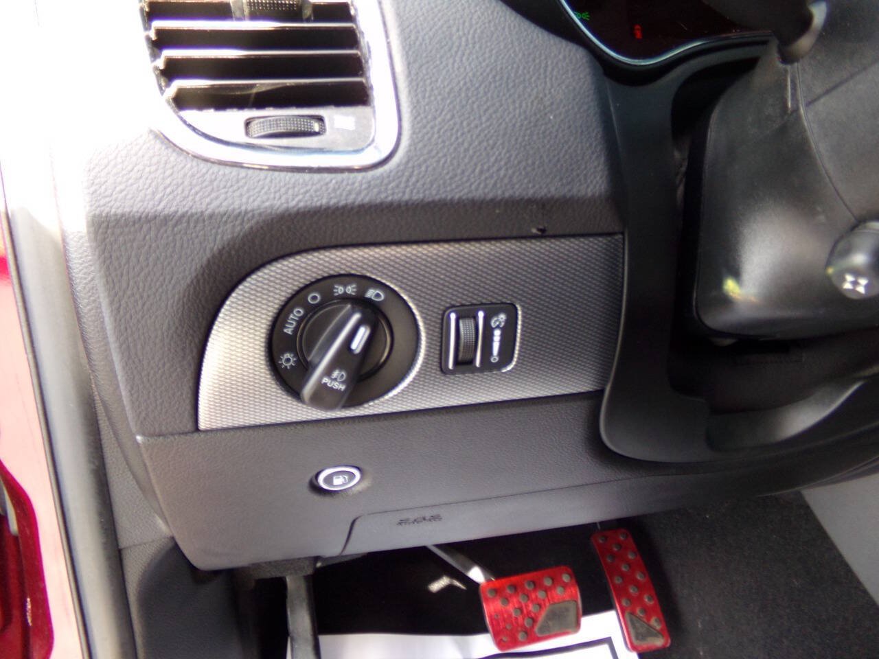 Used 2020 Dodge Durango R/T w/ Blacktop Package RWD image 18