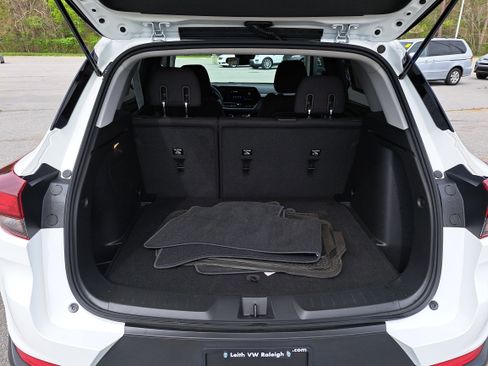 Used 2024 Chevrolet TrailBlazer LT w/ Driver Confidence Package FWD image 12