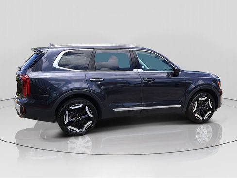 Used 2025 Kia Telluride S FWD image 7