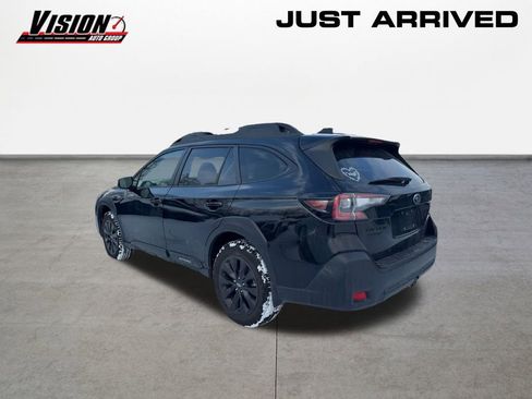 Used 2025 Subaru Outback Onyx Edition image 7