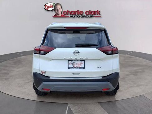 Certified 2021 Nissan Rogue SV w/ Premium Package FWD image 4