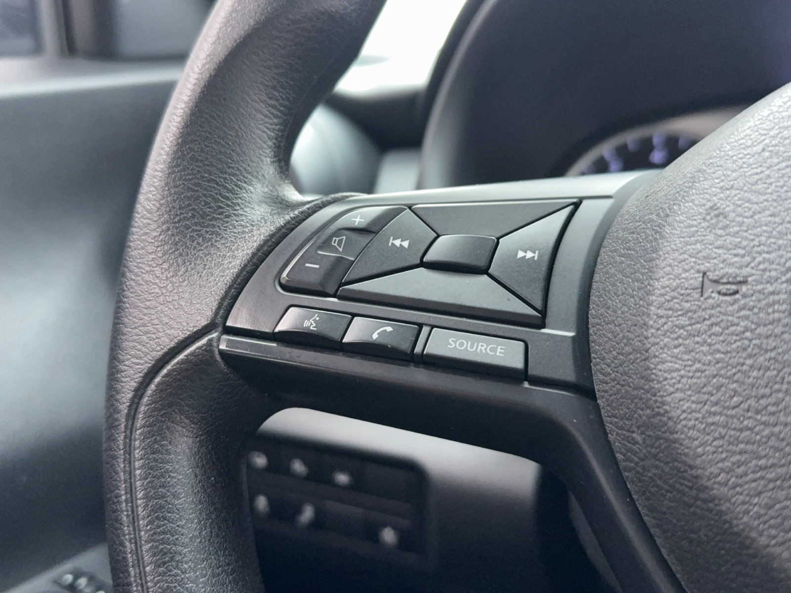 Used 2023 Nissan Kicks S FWD image 32