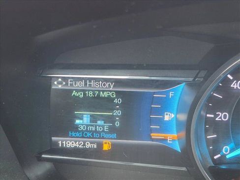 Used 2019 Ford Explorer XLT w/ Equipment Group 202A FWD image 11