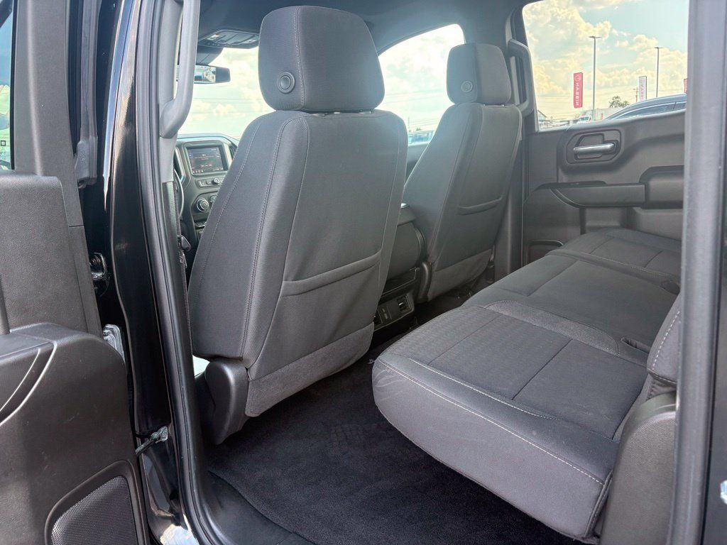 Used 2025 Chevrolet Silverado 1500 Custom AWD/4WD image 25