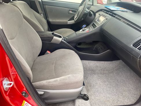 Used 2015 Toyota Prius Two FWD image 32