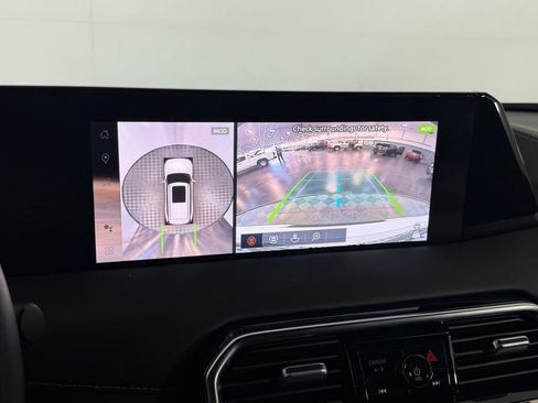 Used 2025 Nissan Armada SL w/ Captain's Chari Seat Package image 22