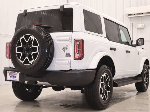 New 2026 Ford Bronco Outer Banks AWD/4WD image 9