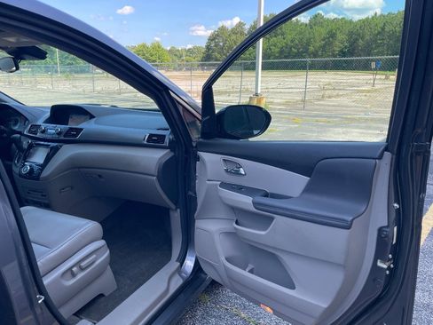 Used 2014 Honda Odyssey Touring image 20