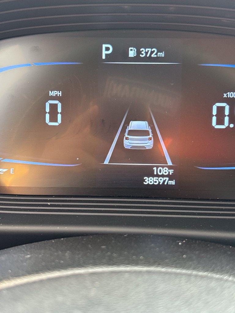 Used 2025 Hyundai Venue SEL FWD image 9