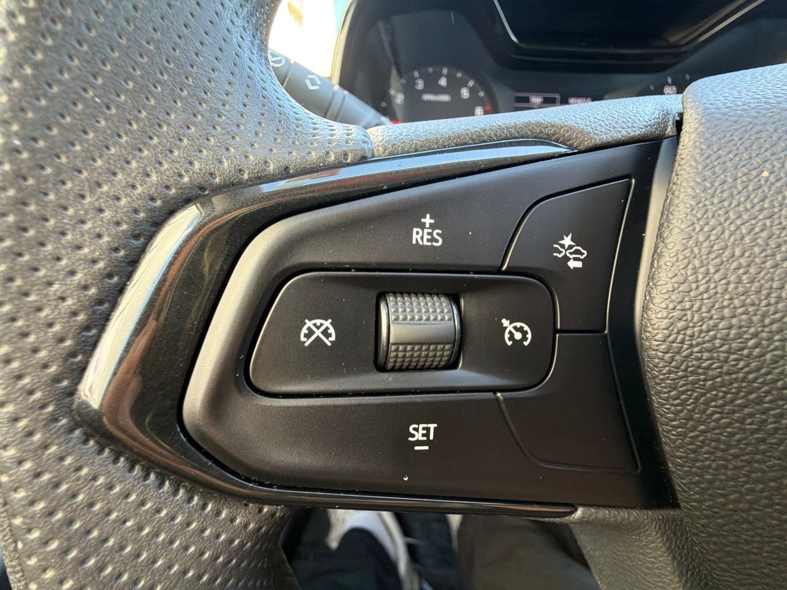 Used 2026 Chevrolet Trax LS FWD image 15