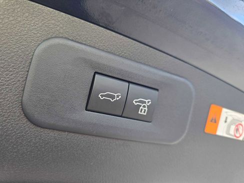 Used 2025 Lexus NX 350h AWD w/ Premium Package image 18