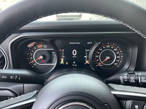 New 2026 Jeep Wrangler Unlimited Rubicon AWD/4WD image 16