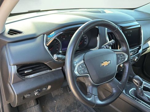 Used 2021 Chevrolet Traverse Premier image 12