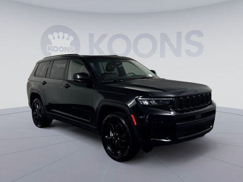Used 2023 Jeep Grand Cherokee L Laredo AWD/4WD image 10