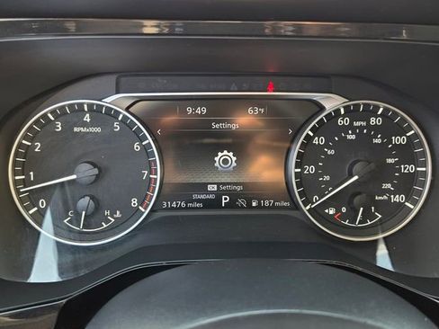 Used 2025 Nissan Pathfinder SL FWD image 30