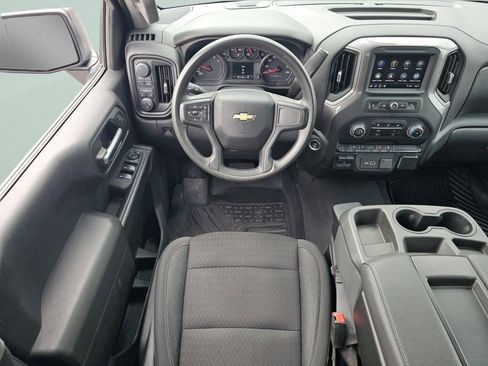 Used 2023 Chevrolet Silverado 1500 Custom AWD/4WD image 4
